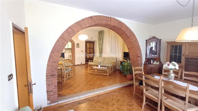 4-room flat in Via della Collegiata 2 , Sinalunga - Photo 1