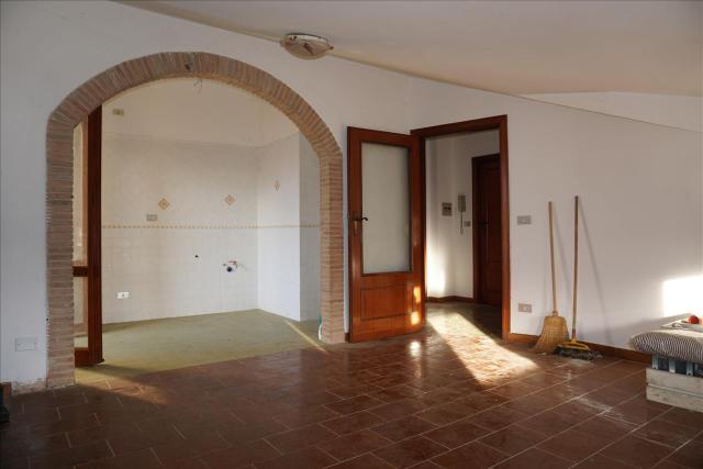 4-room flat, Sarteano - Photo 1