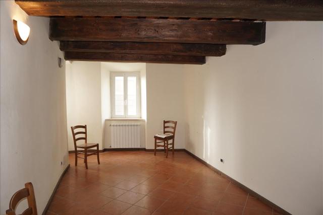 4-room flat in Piazza Giuseppe Garibaldi 43, Sinalunga - Photo 1