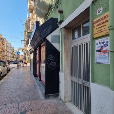 Negozio in Via Regina Elena 58, Taranto, {3} - Foto 1