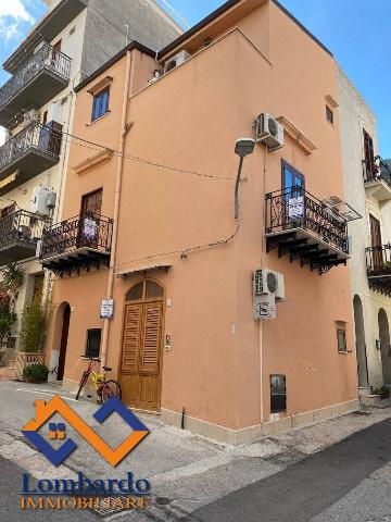 Casa indipendente in Via Guzzari, Castellammare del Golfo - Foto 1