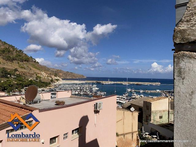 4-room flat in Via Giacomo Medici, Castellammare del Golfo - Photo 1