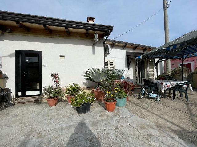 Casa indipendente in Via Mare delle Antille, Corigliano-Rossano - Foto 1