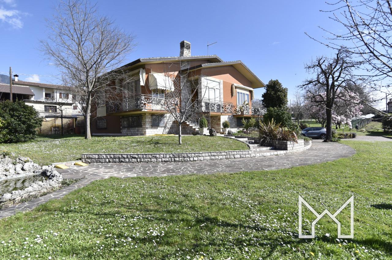 Casa indipendente in vendita a Borso Del Grappa