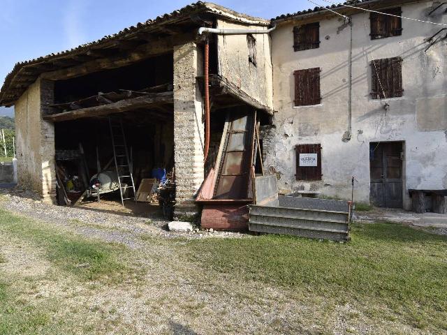 Country house or cottage in Via Guglielmo Marconi, Castelcucco - Photo 1