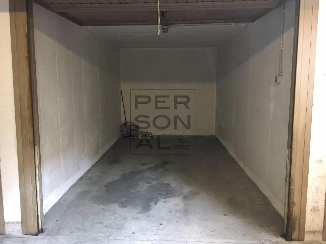 Garage or car box in {3}, - Photo 1