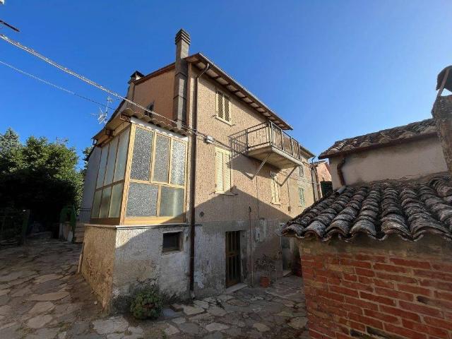 Detached house in Via Santa Maria, Castiglione del Lago - Photo 1