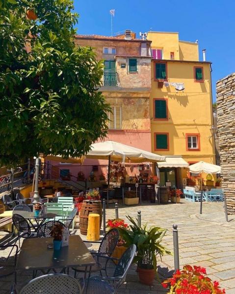 Bar in Piazza Patrone, Varazze, {3} - Foto 1