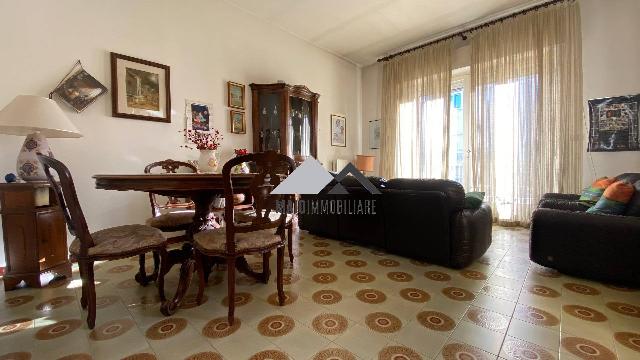 Apartament in {3}, Viale Garibaldi - Photo 1