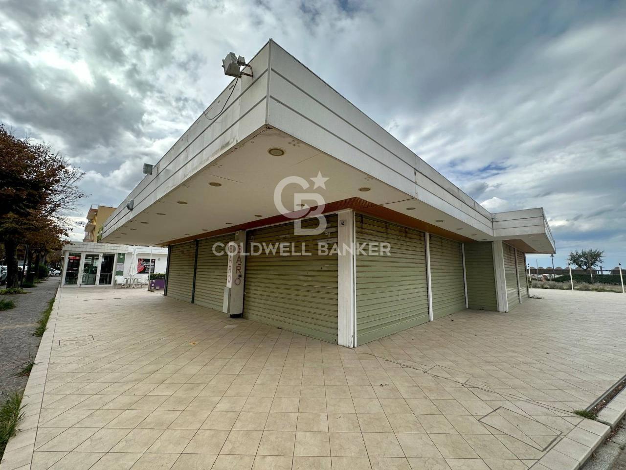 Negozio in Viale Ortigara 52, Rimini, {3} - Foto 2