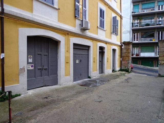 Warenlager in Via Cesare De Laurentiis, Chieti - Foto 1