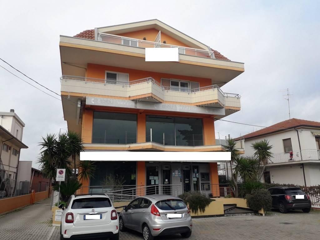 Magazzino in Viale Abruzzo, Chieti, {3} - Foto 1