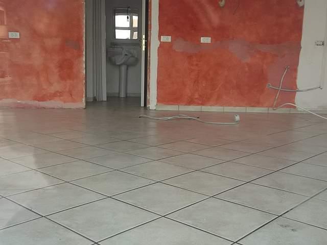 Locale commerciale in , Cascina, {3} - Foto 2