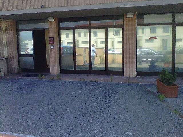 Locale commerciale in , Calcinaia, {3} - Foto 1