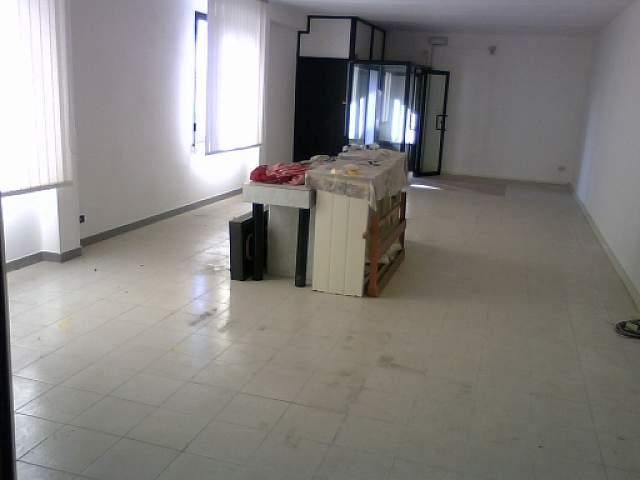 Business space, Ponsacco - Photo 1