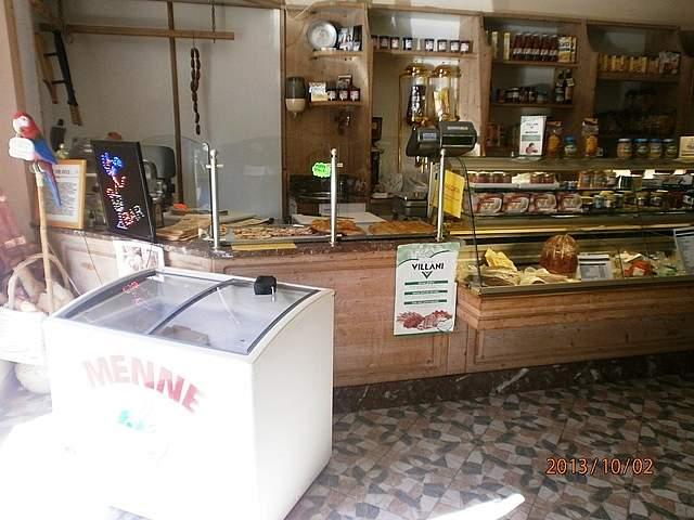 Esercizio commerciale in , Pontedera, {3} - Foto 2