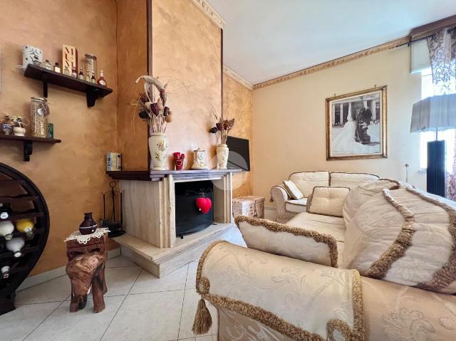 Vierzimmerwohnung in Via Padreterno 21, Marano di Napoli - Foto 1