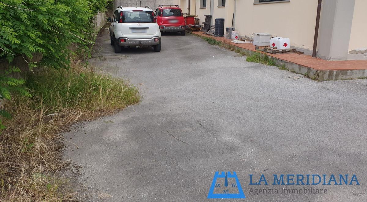 Laboratorio in , Larciano, {3} - Foto 2