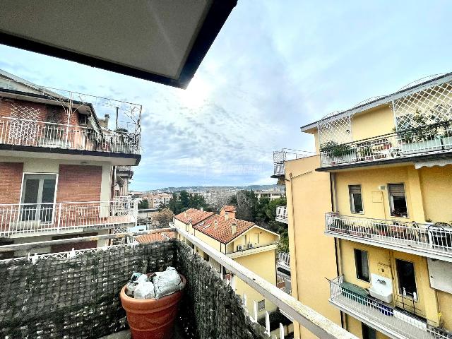 3-room flat in Via del Santuario, Pescara - Photo 1