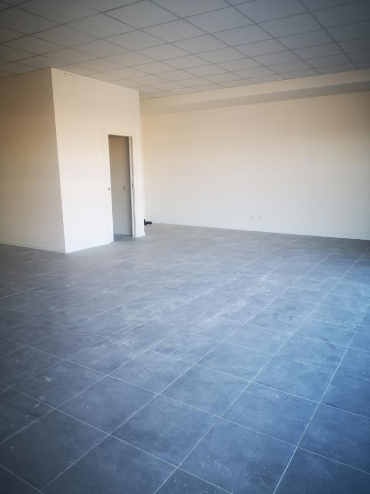 Palazzina commerciale in , Montevarchi, {3} - Foto 2