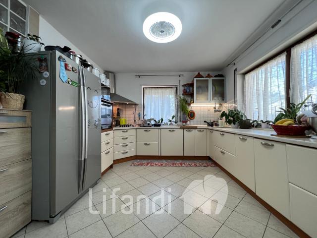 Apartament in {3}, Via Tennis - Photo 1