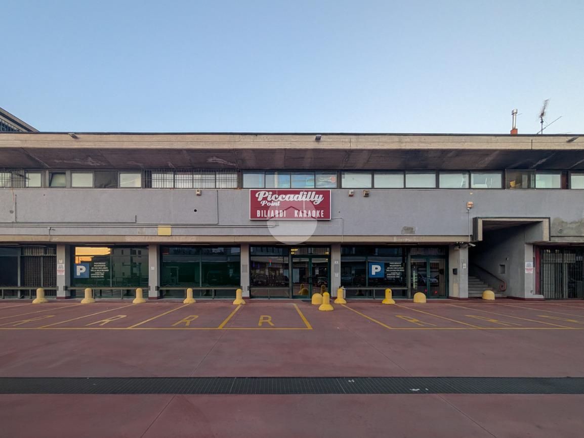 Negozio in Via C. Battisti 88, Castiglione Delle Stiviere, {3} - Foto 1