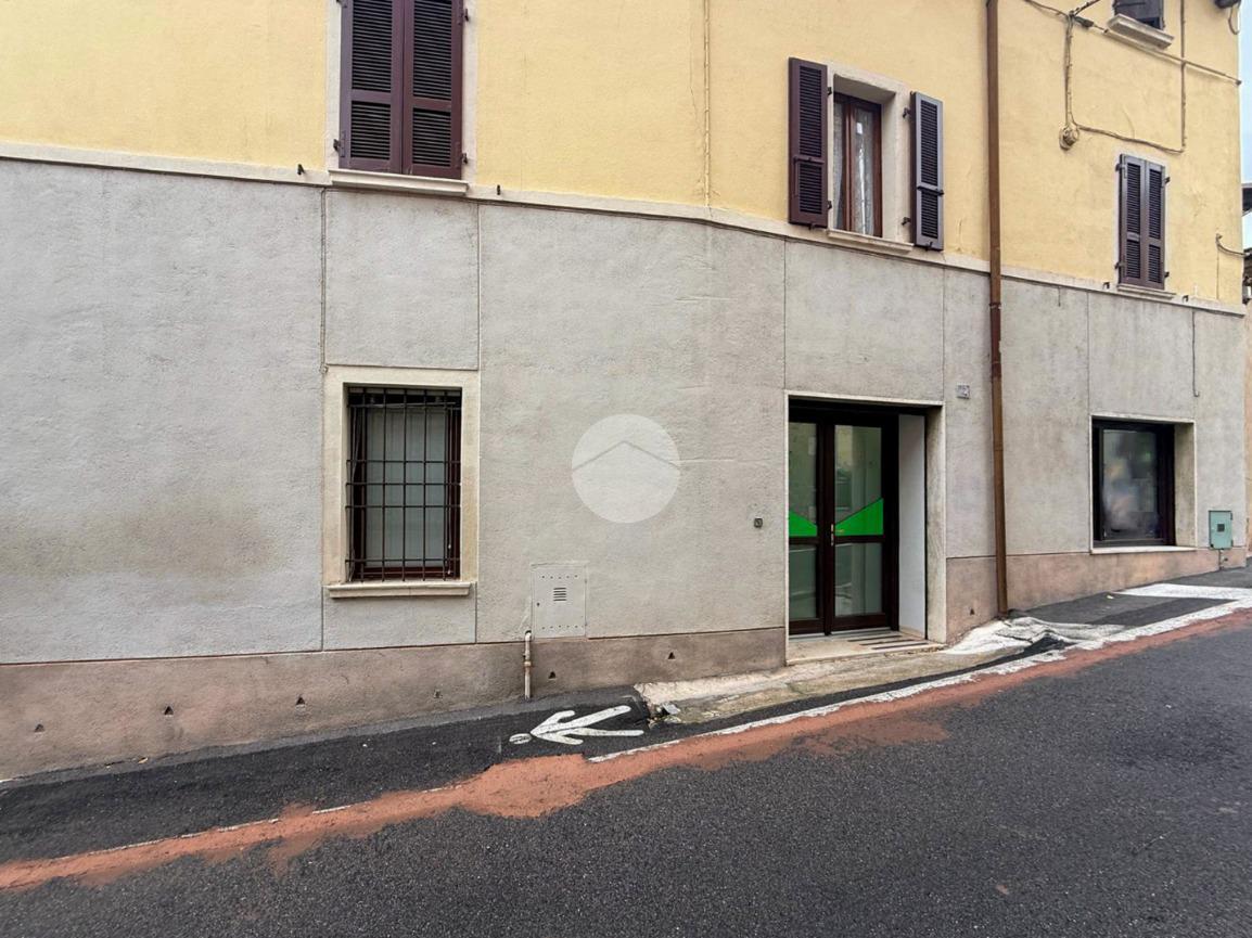 Ufficio in Via Sinigaglia 2, Castiglione Delle Stiviere, {3} - Foto 1