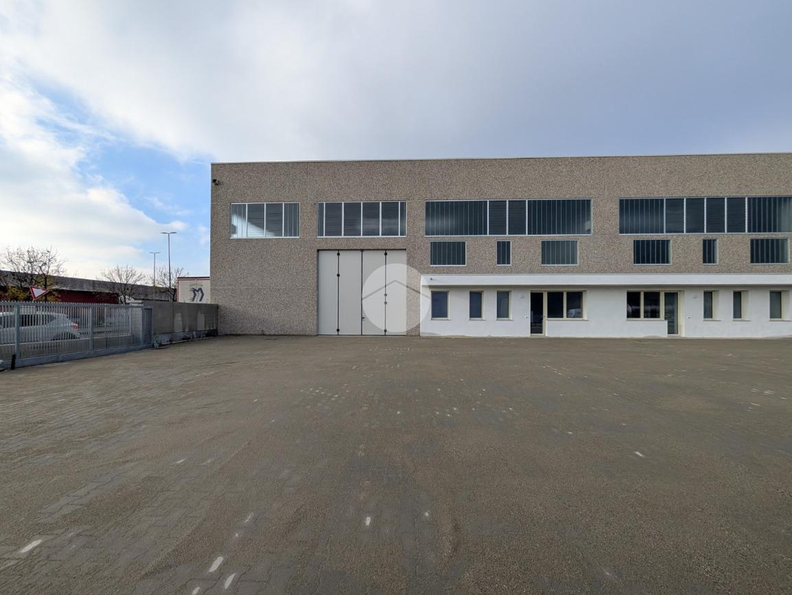 Capannone in Via Louis BléRiot 18, Montichiari, {3} - Foto 1