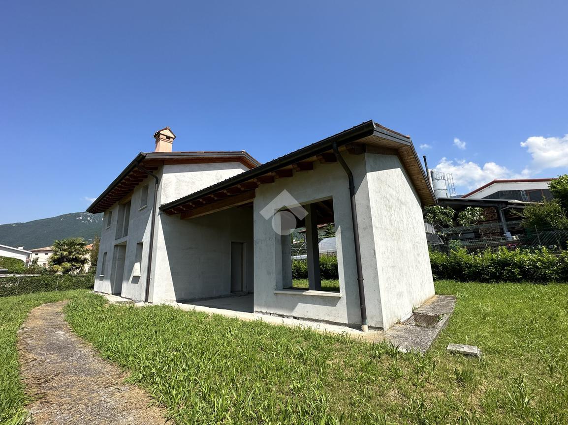 Villa in vendita a Borso Del Grappa