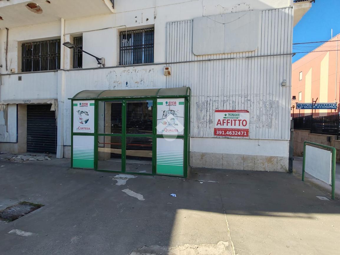 Negozio in Piazza Falcone Borsellino 106, Alcamo, {3} - Foto 2