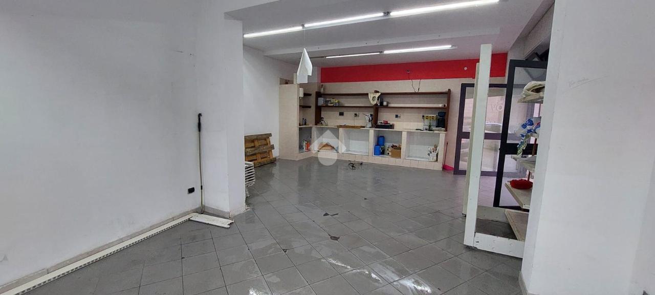 Magazzino in Corso S. Francesco di Paola 7, Alcamo, {3} - Foto 2