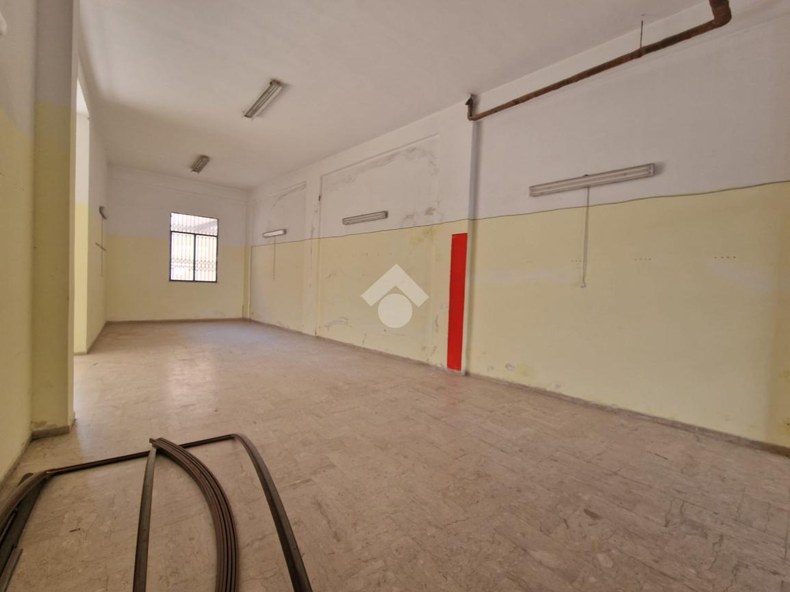 Magazzino in Via Pietro Galati 122, Alcamo, {3} - Foto 2
