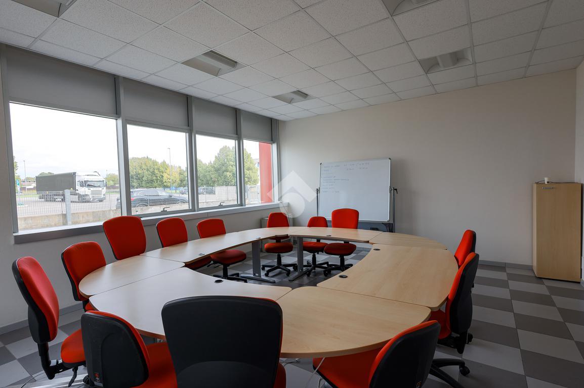 Ufficio in Via Olanda 1, Villafranca Di Verona, {3} - Foto 1