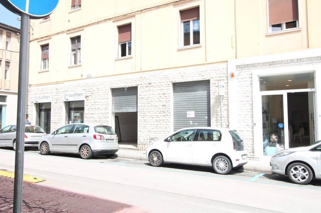 Negozio in , Pontedera, {3} - Foto 2