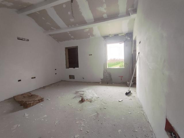 Detached house in Via Gambato 25, Abano Terme - Photo 1