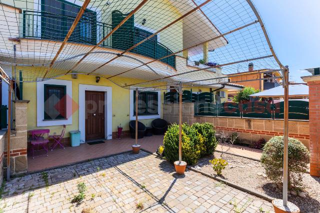 Terraced house in Via Agugliano, Roma - Photo 1