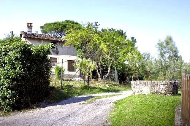 Country house or cottage, Lucca - Photo 1