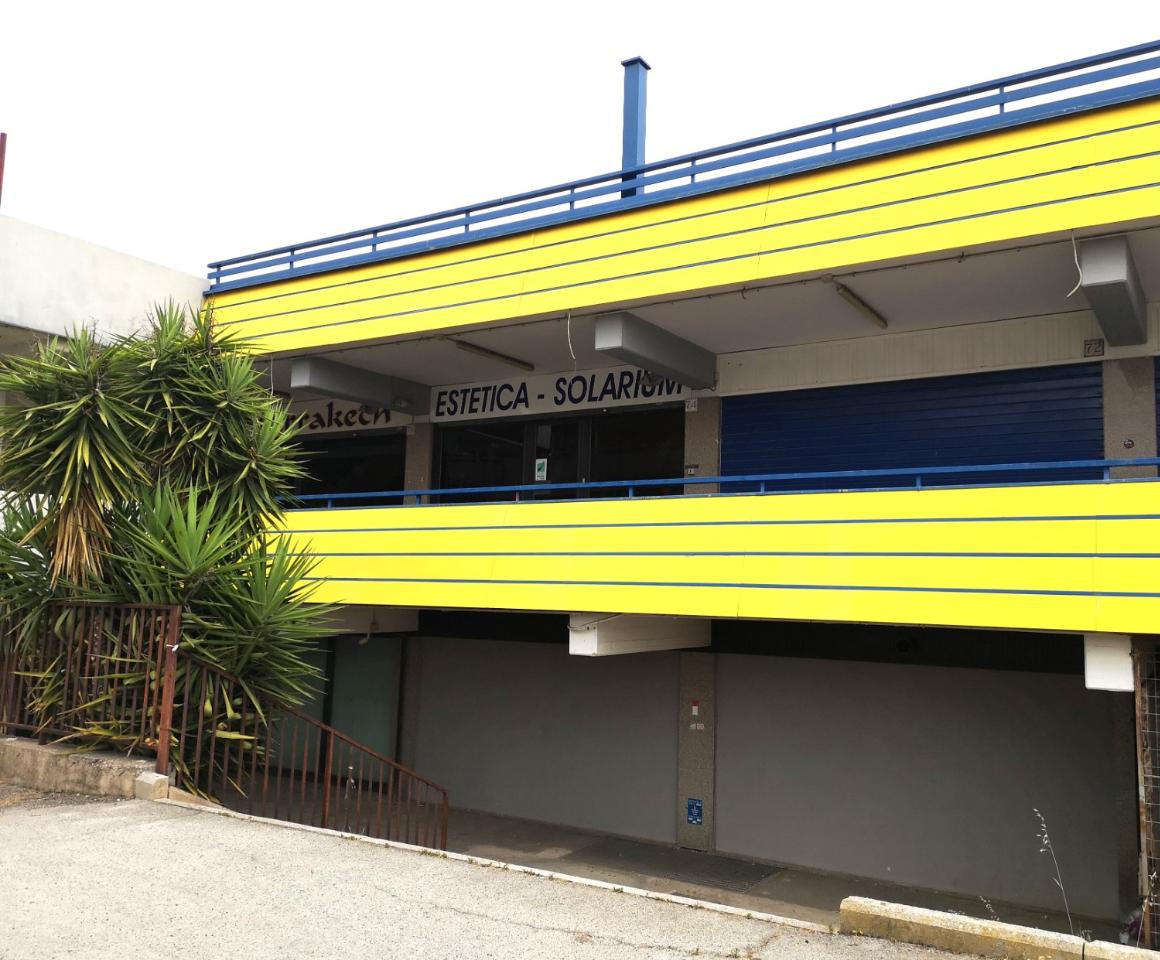 Esercizio commerciale in Via S. Getullo 74, Roma, {3} - Foto 2