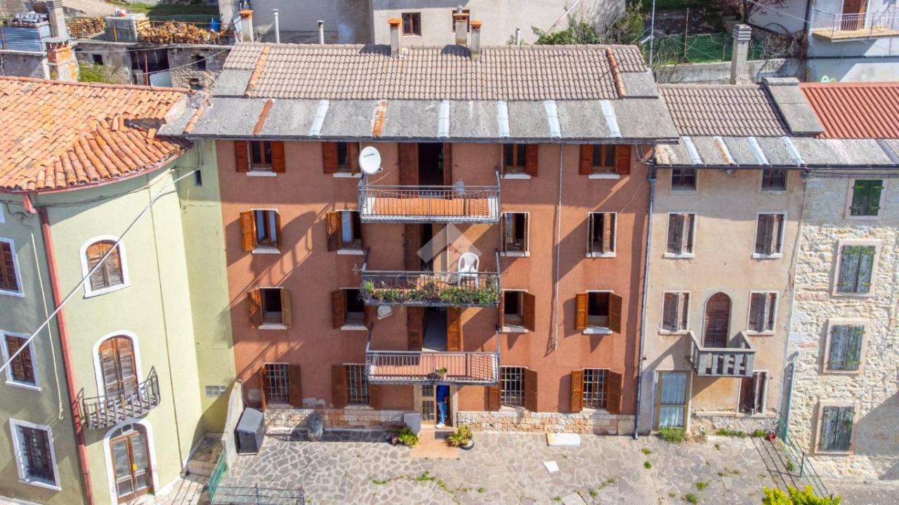 Palazzo in vendita a Rovere' Veronese