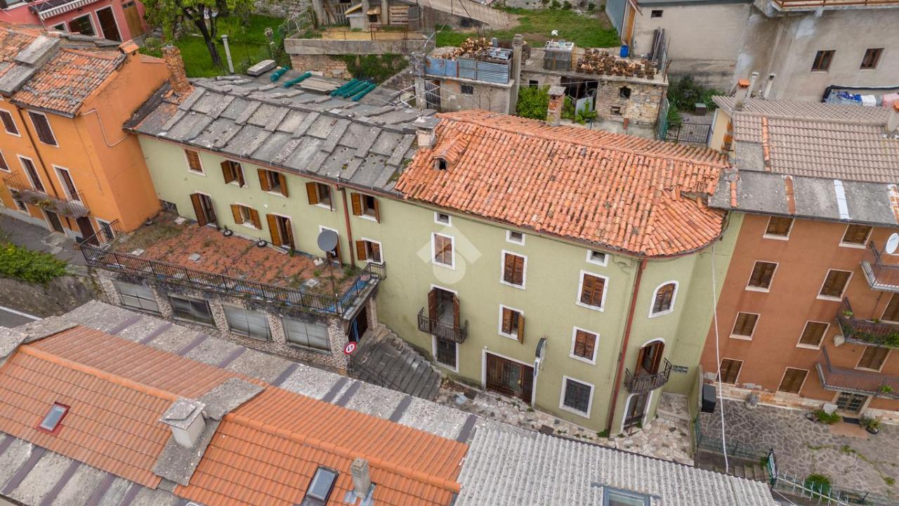 Palazzo in vendita a Rovere' Veronese