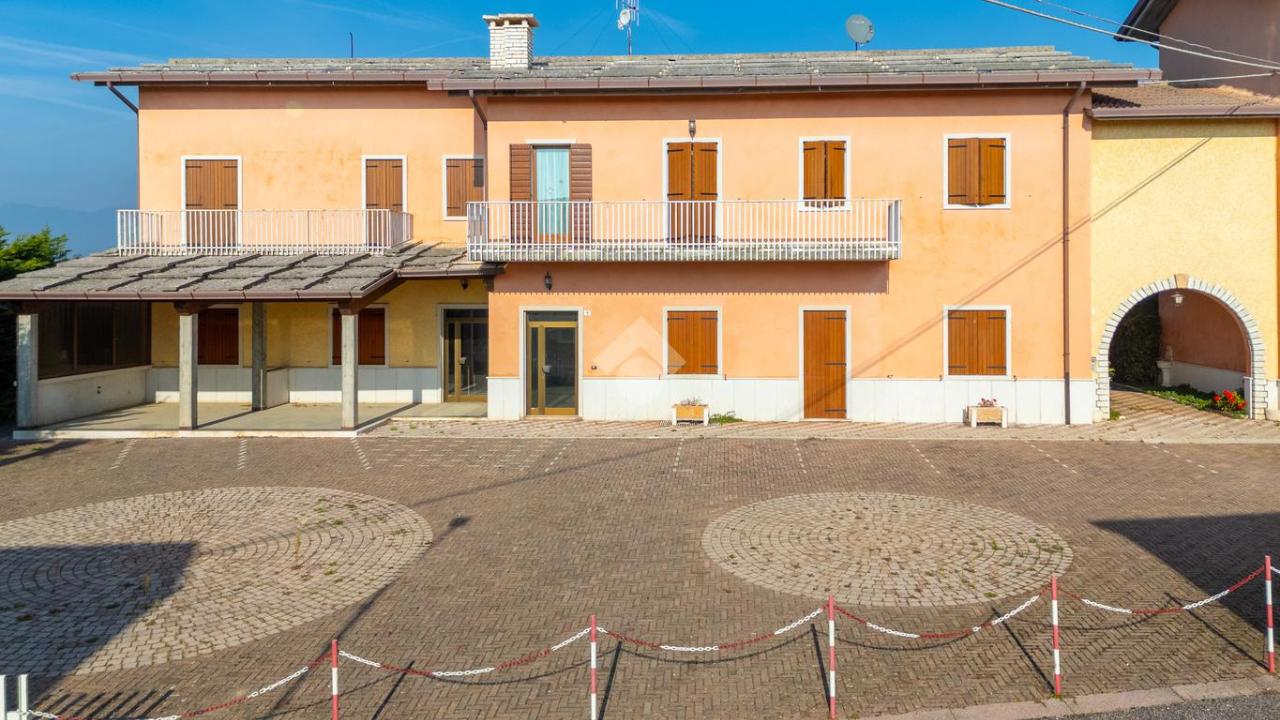 Negozio in Contrada Praole 28, Cerro Veronese, {3} - Foto 1