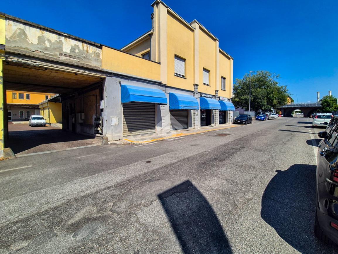 Laboratorio in Via XXI Aprile 76, Piacenza, {3} - Foto 1