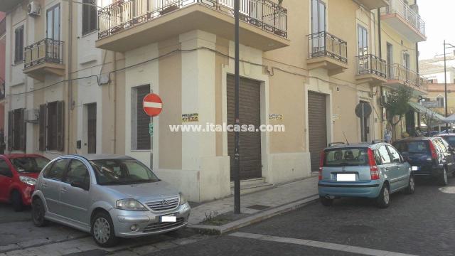 Magazzino in Via Generale Tellini, Crotone, Crotone - Foto 1