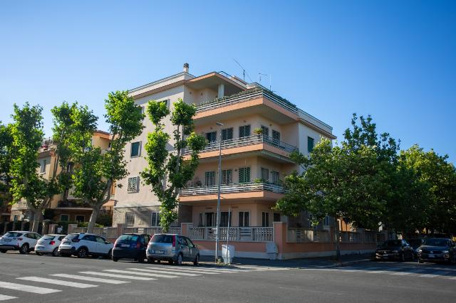 Apartament in Via del Parco 1, Roma - Photo 1