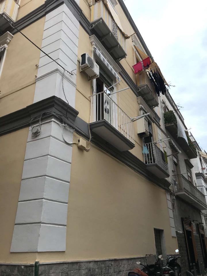Negozio in Primo Vico Cappuccini 14, Torre Del Greco, {3} - Foto 2