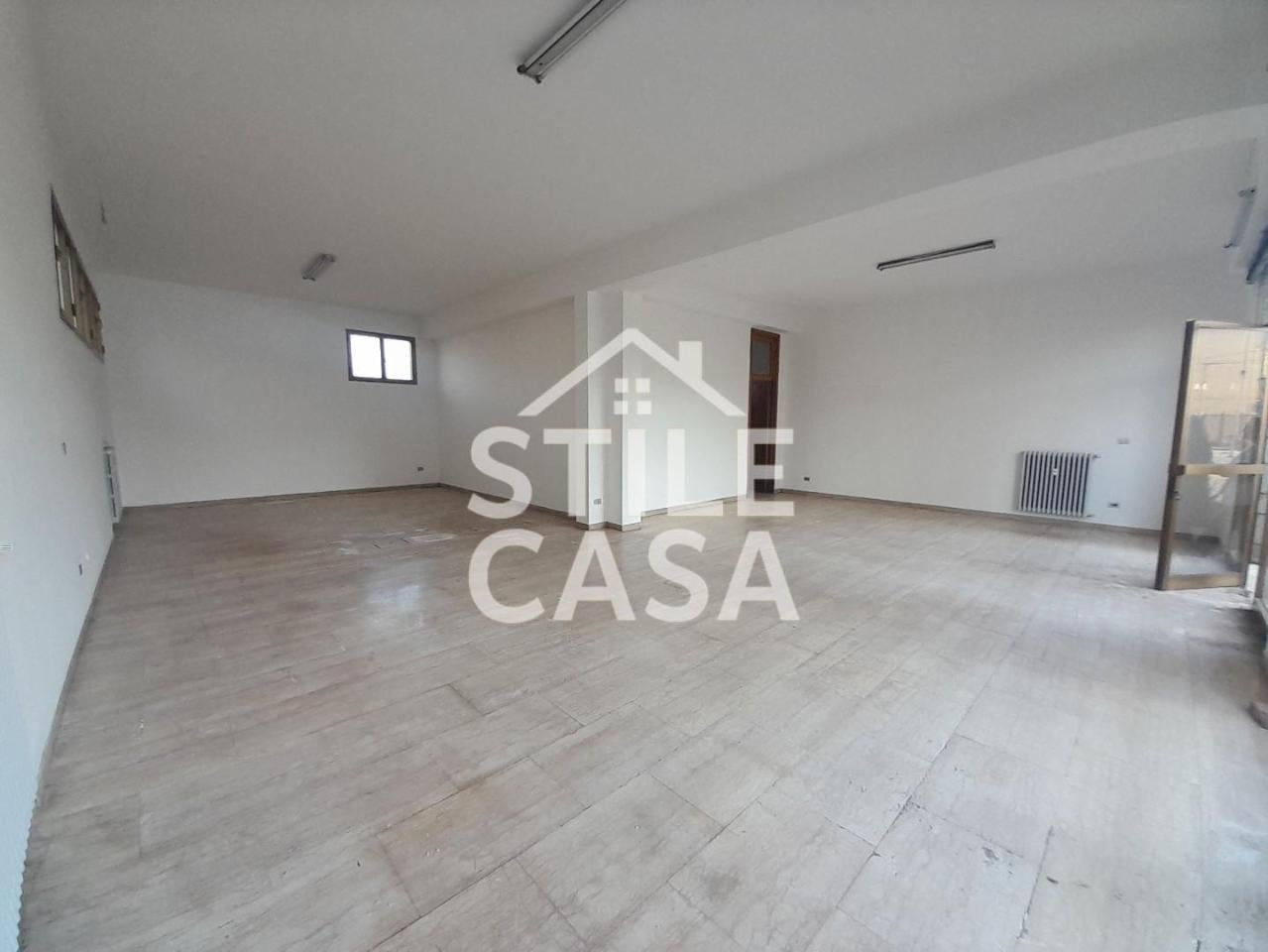 Negozio in 56022 Castelfranco di Sotto Pi 56022, Castelfranco Di Sotto, {3} - Foto 1