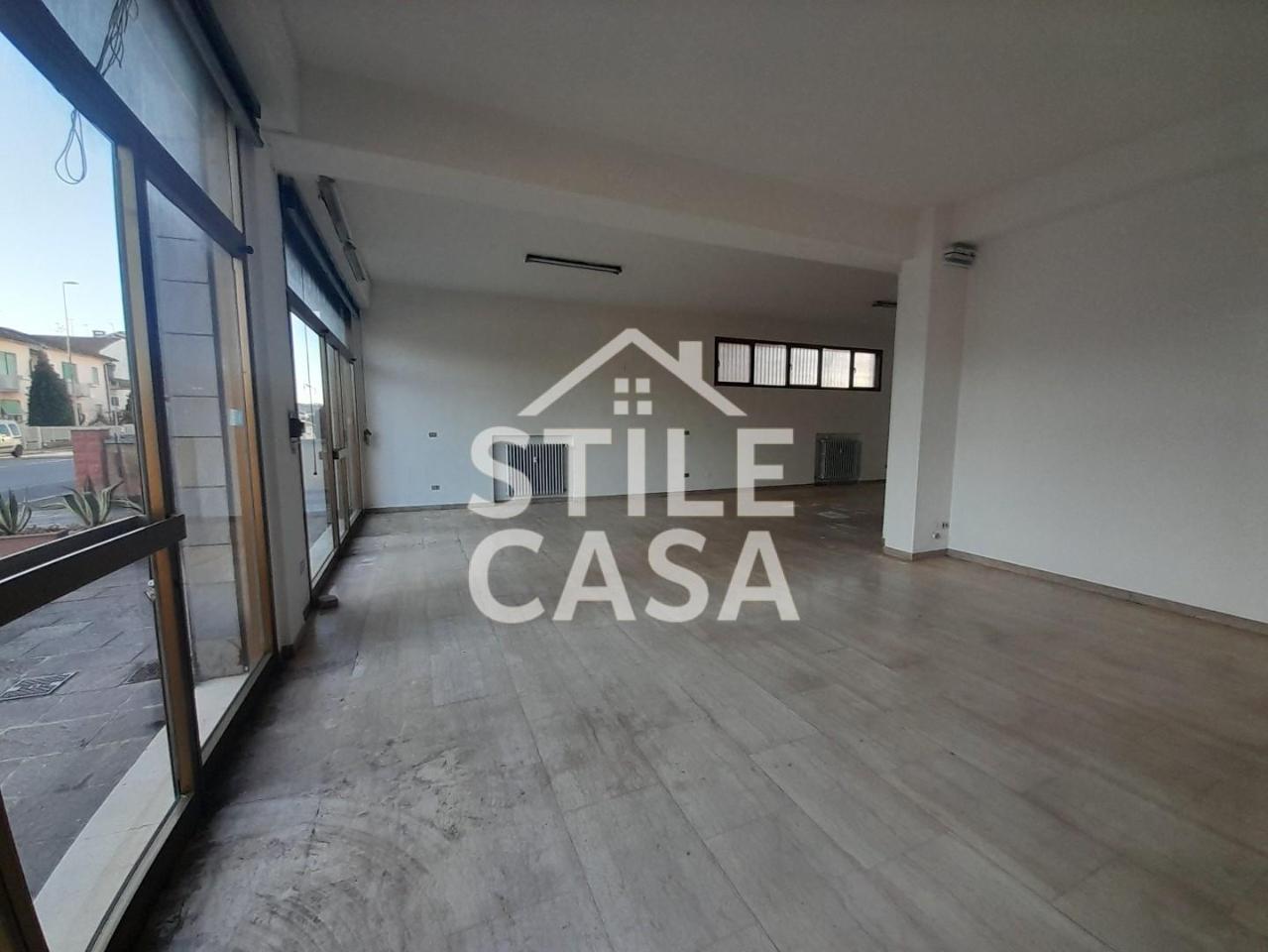 Negozio in 56022 Castelfranco di Sotto Pi 56022, Castelfranco Di Sotto, {3} - Foto 2
