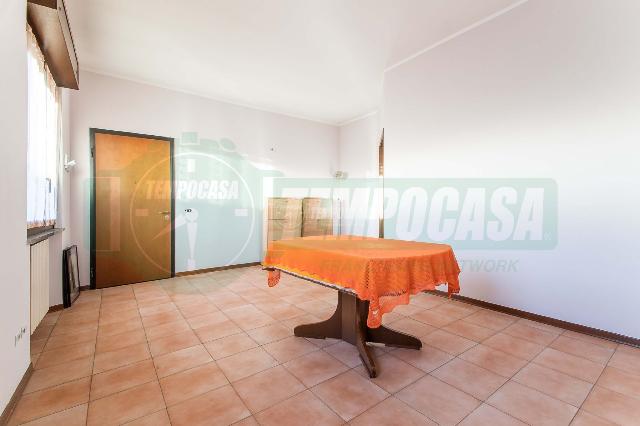 2-room flat, Gorla Minore - Photo 1