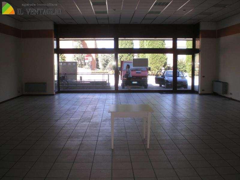 Negozio in , Sassuolo, {3} - Foto 2