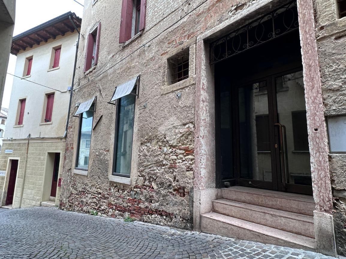 Negozio in Via Pietro Bembo 81, Asolo, {3} - Foto 1